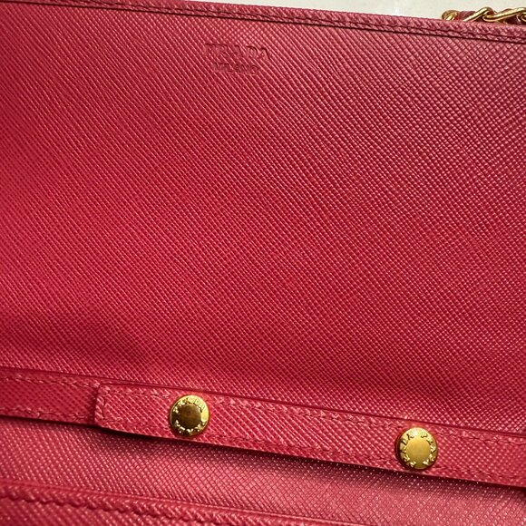 Prada Saffiano Wallet on Chain or clutch - Picture 3 of 12